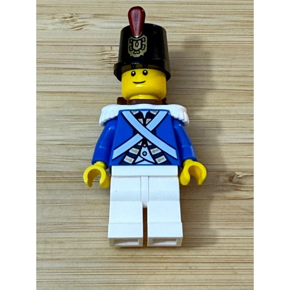 LEGO Pirates Imperial Soldier Minifigure Blue Coat Brown Backpack Shako Hat